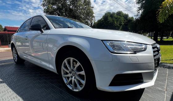 AUDI A4 2.0 TFSI ATTRACTION GASOLINA 4P S TRONIC